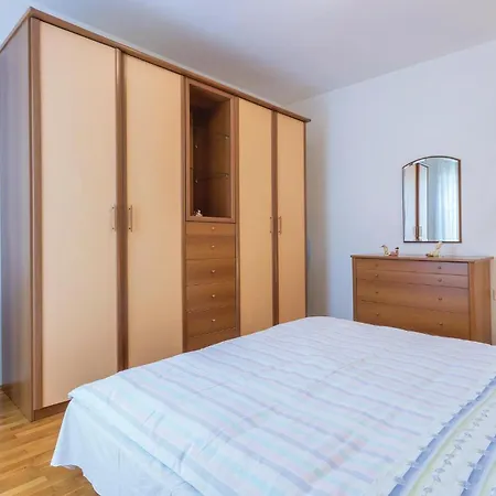 Cozy In With Wifi Lägenhet