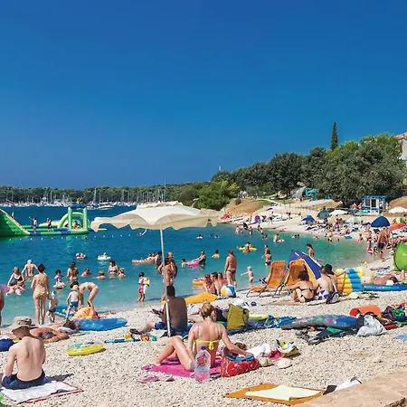 Lägenhet Cozy In With Wifi Pula