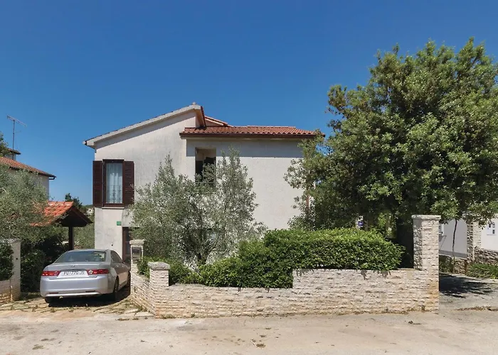 Apartman Cozy In With Wifi Pula