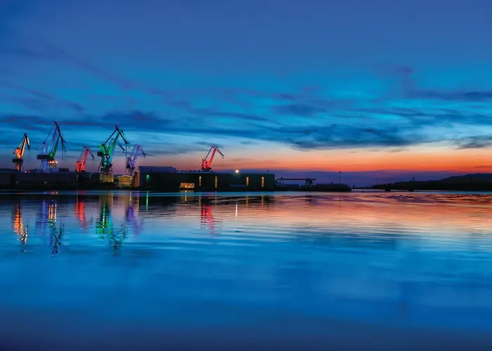 Cozy In With Wifi 풀라